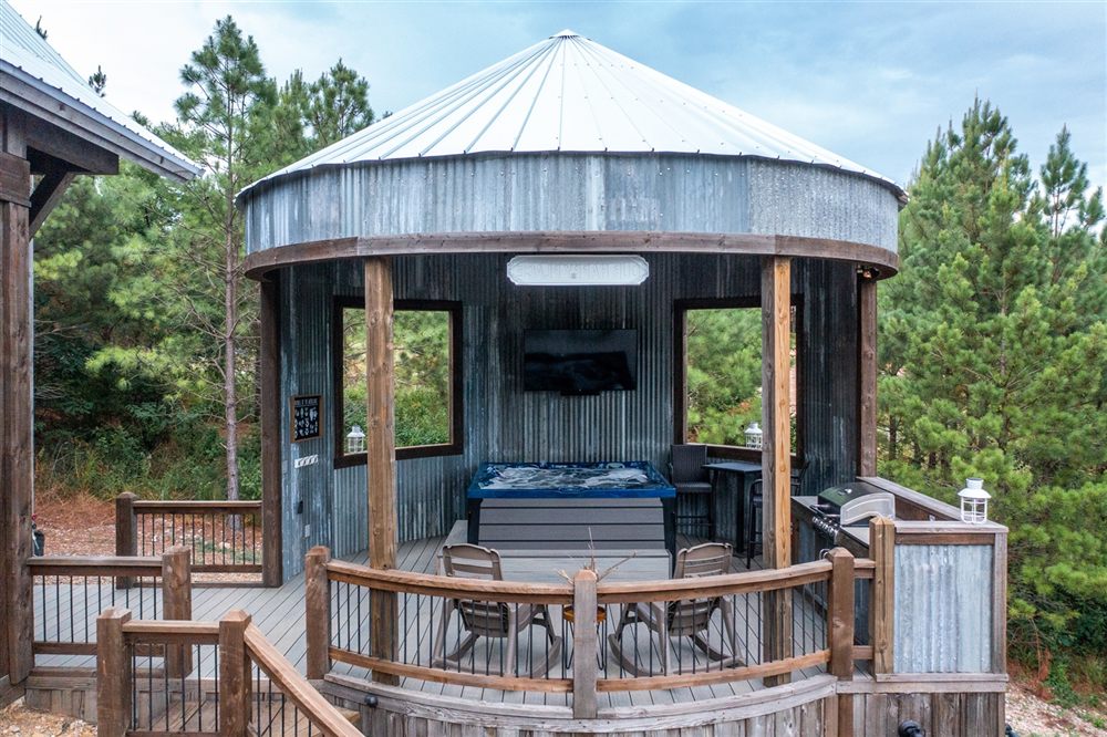 Blue Ridgetop silo gazebo hot tub at dusk